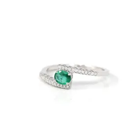 18k White Gold Natural Emerald Ring With Diamond