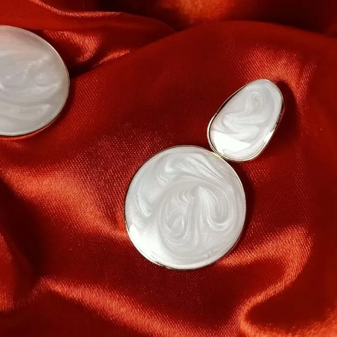 Elegant Marble Finish Rhodium Polished Earrings: Timeless Sophistication