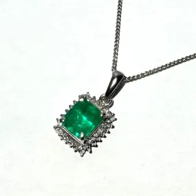 PT900 Emerald=1.3cts , Diamond=0.16cts Necklace