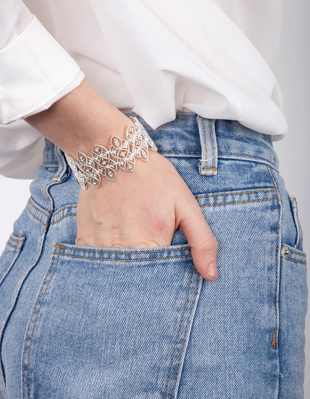 Silver Filigree Diamante Stretch Bangle