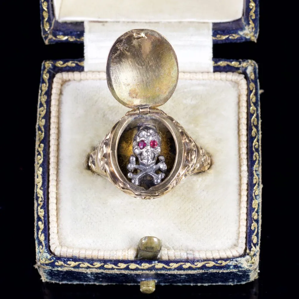 Skull Diamond Locket Ring Memento Mori 18Ct Gold