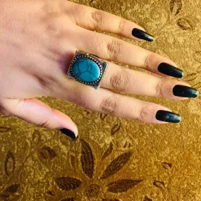 Southwestern Style Turquoise Oval Stone Ring