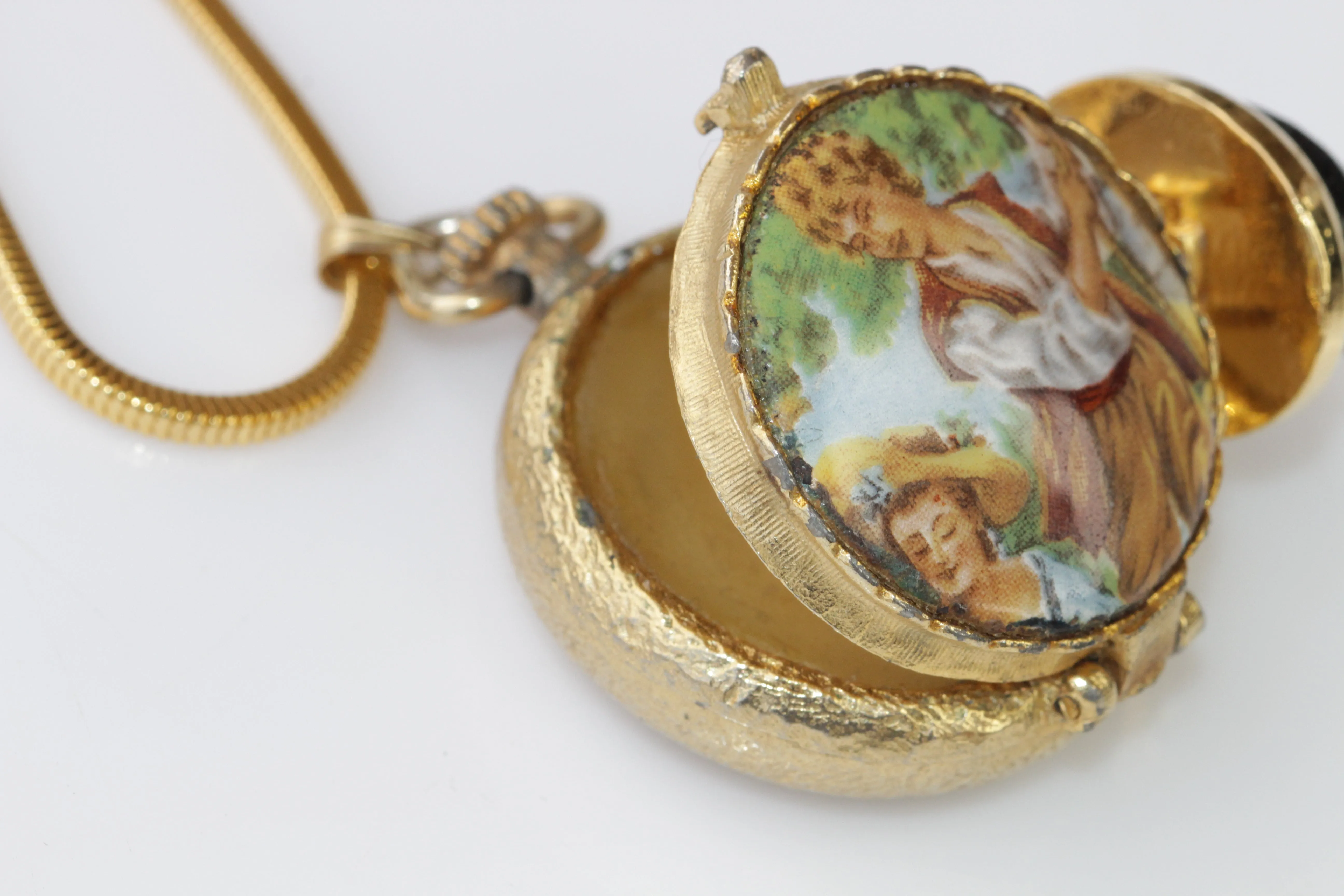 VINTAGE Locket Necklace